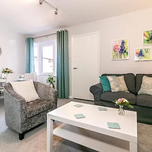 Meadow House Apartment